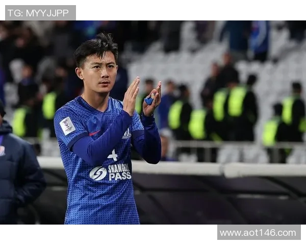 蒋圣龙精彩破门助力上海申花赢得关键比赛展现球队实力与斗志