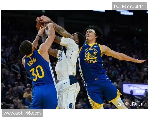 勇士主场击败独行侠,延续胜利势头 勇士主场击败独行侠,延续胜利势头