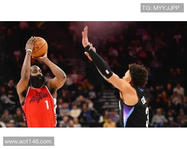 火箭连胜爵士，哈登再猛砍50+轻取对手